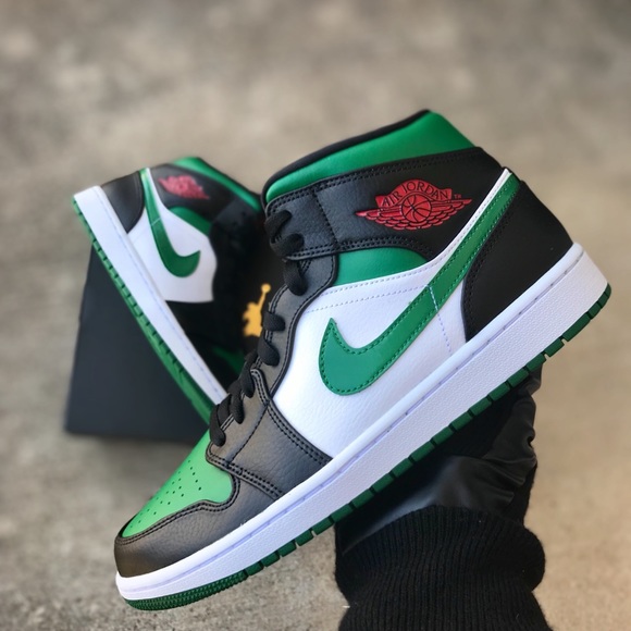 jordan 1 green toe